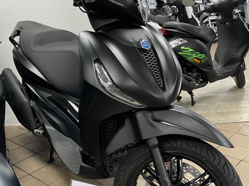 PIAGGIO NEW BEVERLY 400 EURO 5 DEEP BLACK